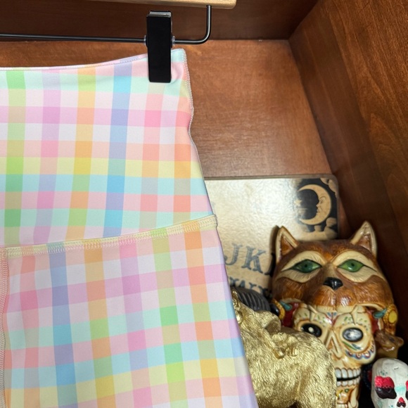 Beyond Yoga - High Waisted Biker Shorts - Pastel Gingham - Women’s XS - Picture 3 of 8